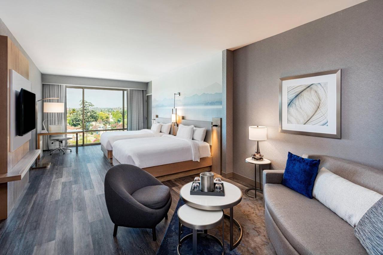 Courtyard By Marriott Angeles 3*