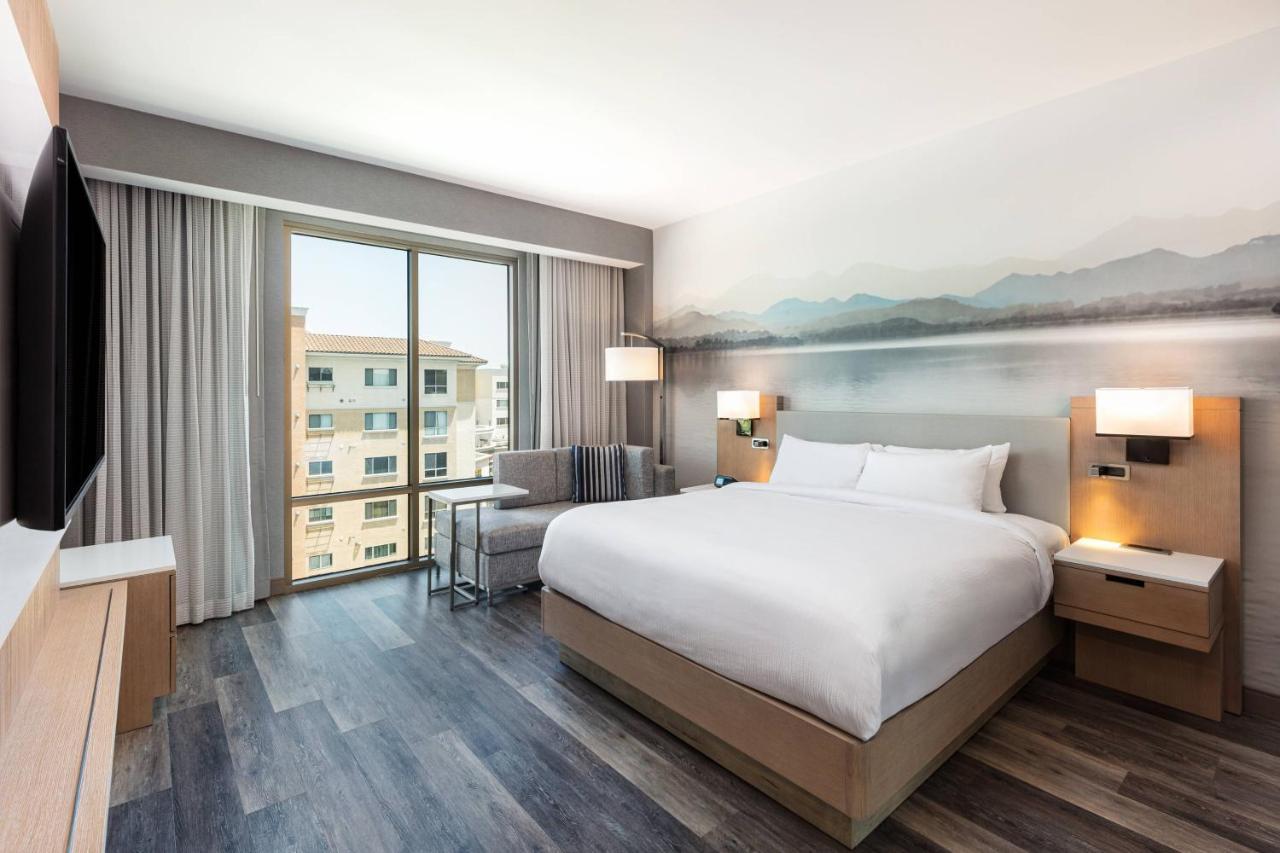 Hotel Courtyard By Marriott Angeles