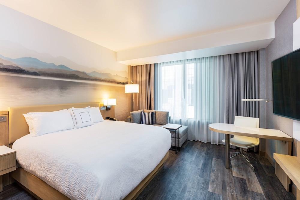 Hotel Courtyard By Marriott Angeles 3*