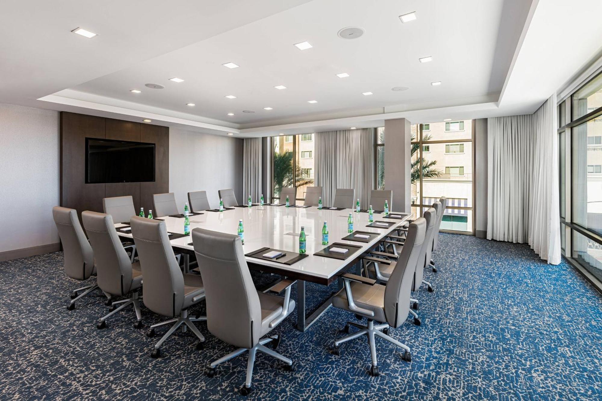 Courtyard By Marriott Angeles