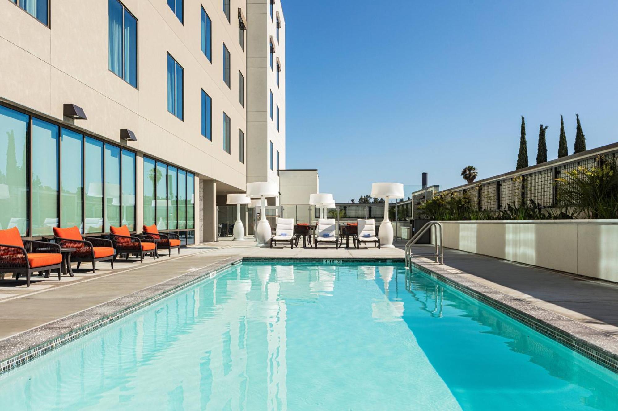 Hotel Courtyard By Marriott Angeles 3*