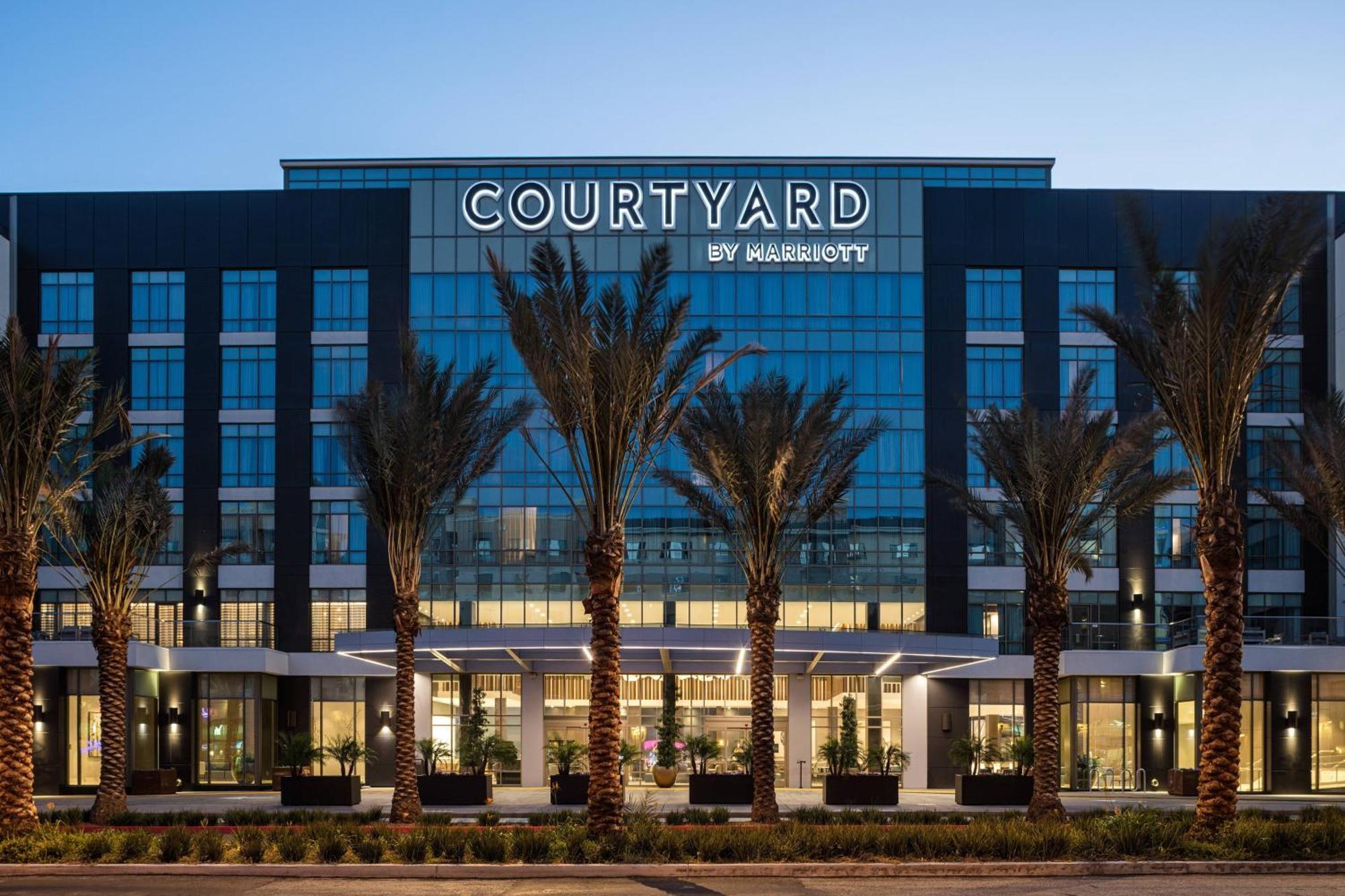 Courtyard By Marriott Angeles