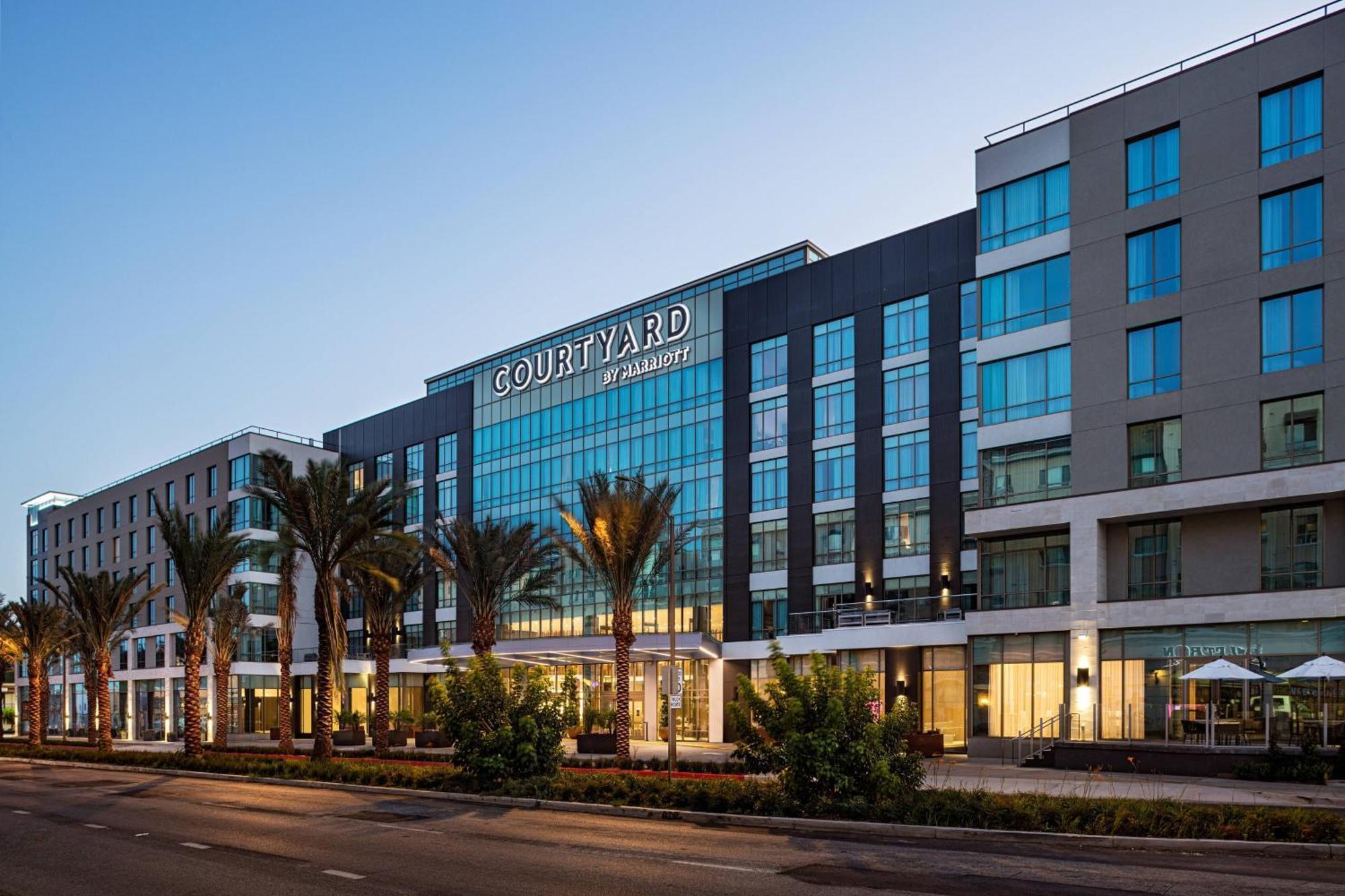 Hotel Courtyard By Marriott Angeles 3*