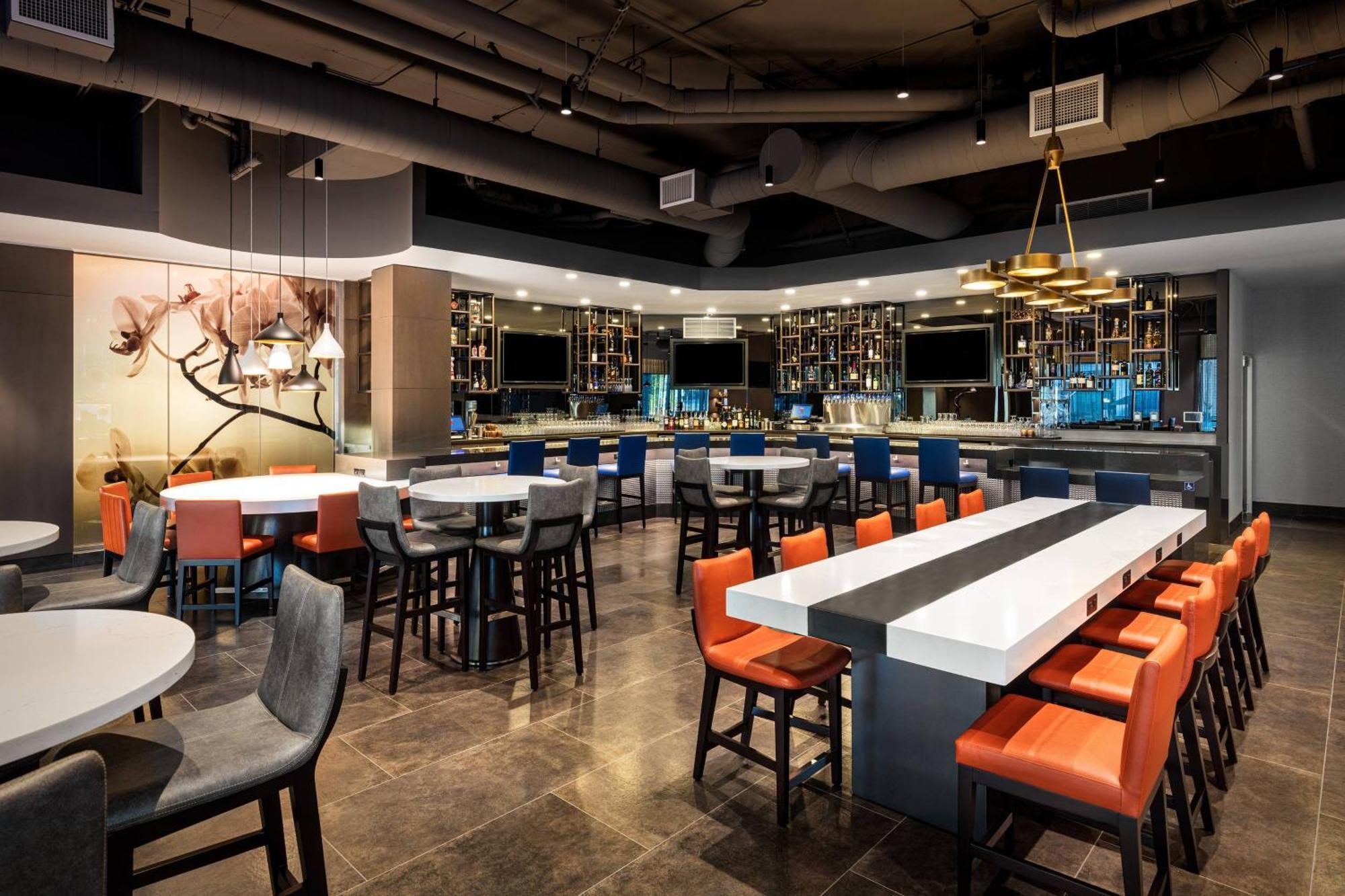 Courtyard By Marriott Angeles Hotel 3*